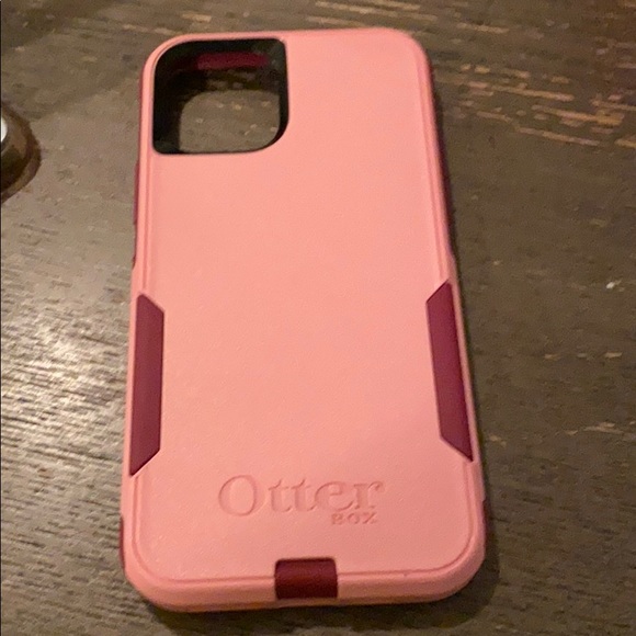 iPhone 11 Pro case otter box - Picture 2 of 2